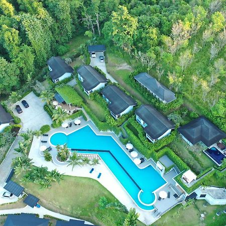 Khaolak Blue Sky Villa เขาหลัก ภายนอก รูปภาพ