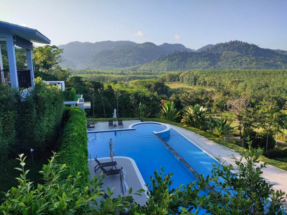 Khaolak Blue Sky Villa เขาหลัก ภายนอก รูปภาพ