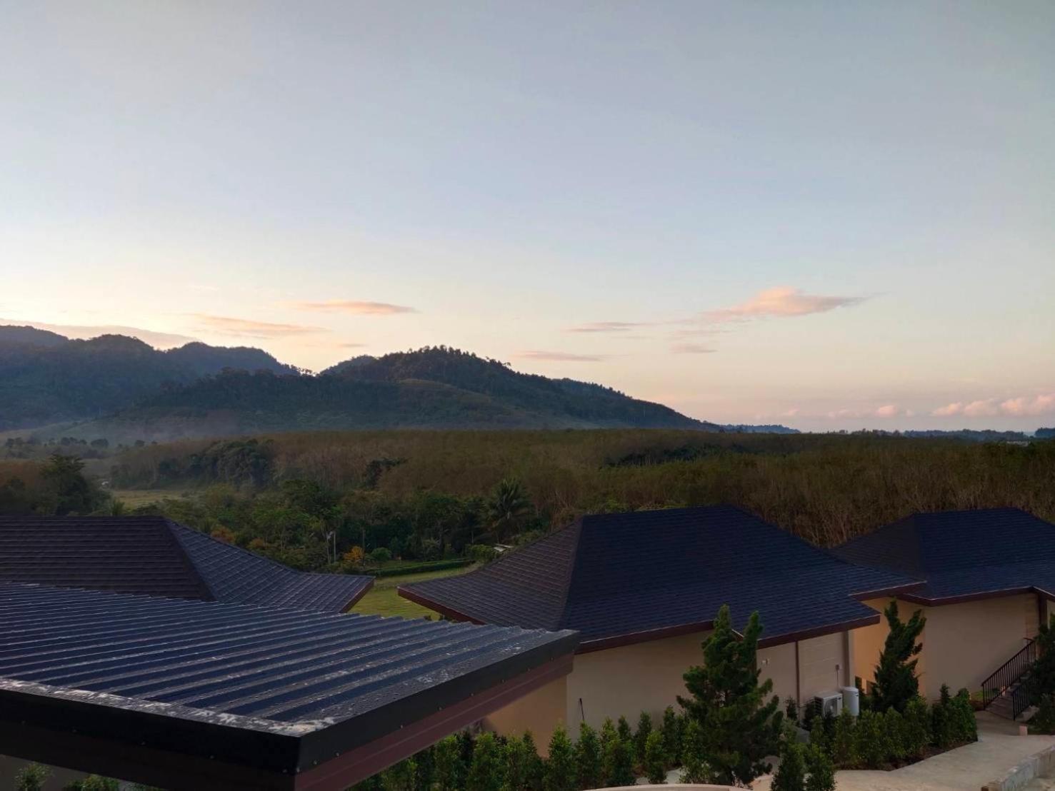Khaolak Blue Sky Villa เขาหลัก ภายนอก รูปภาพ