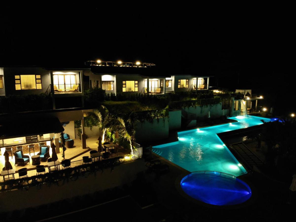 Khaolak Blue Sky Villa เขาหลัก ภายนอก รูปภาพ